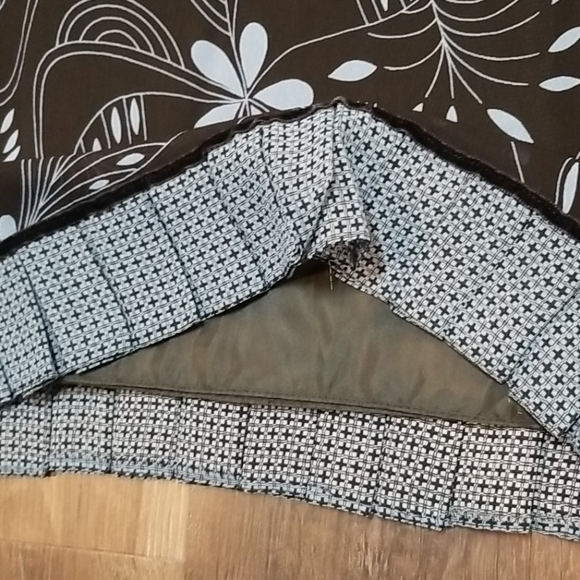 Gorgeous & sexy skirt, black and gray sz 8 - Picture 7 of 7